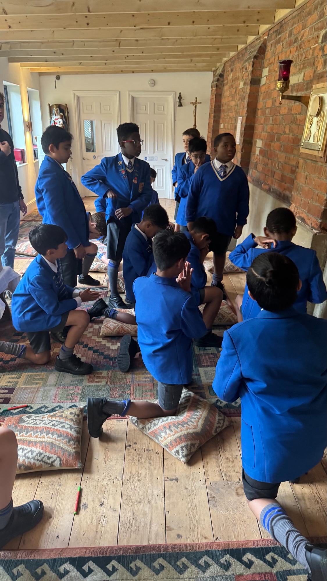 Loyola boys praying